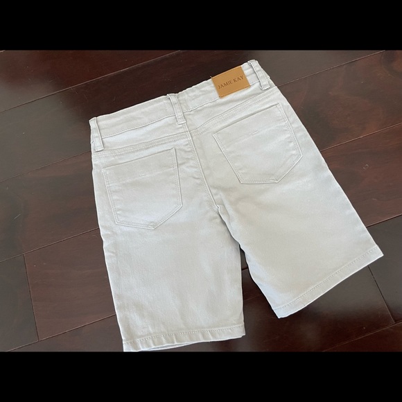 Jaime Kay denim shorts, size 7 - Picture 4 of 8